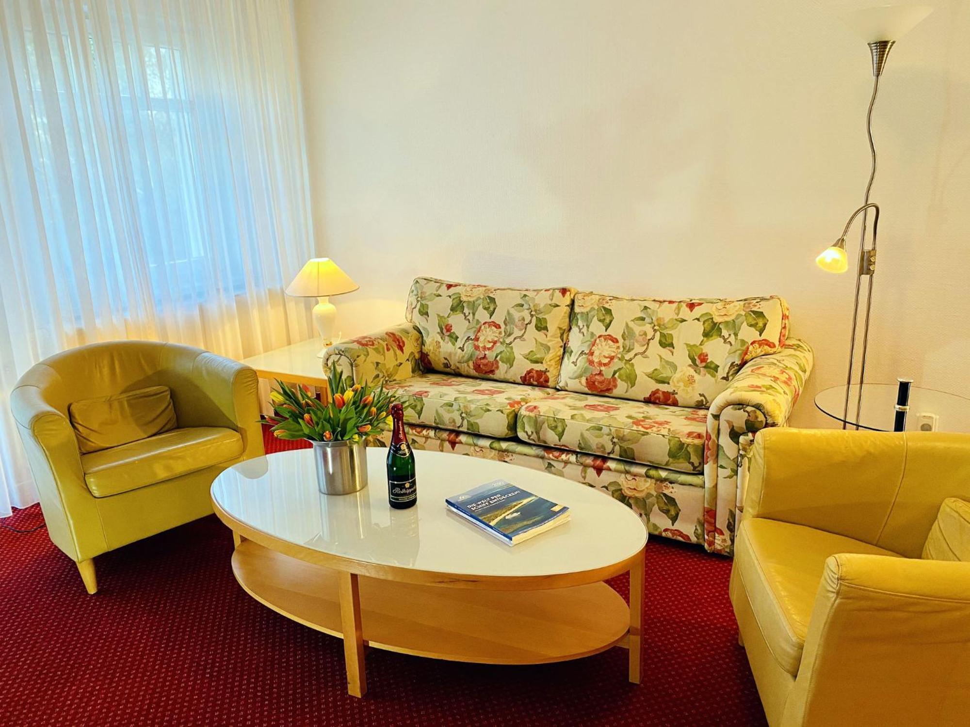 Haus Kastell - Suite Strandglueck Херингсдорф Экстерьер фото